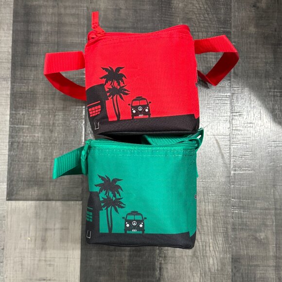 TRADER JOE'S NWT INSULATED LUNCH BAGS. RED & GREEN LIMITED EDITION Set o… - Picture 3 of 5